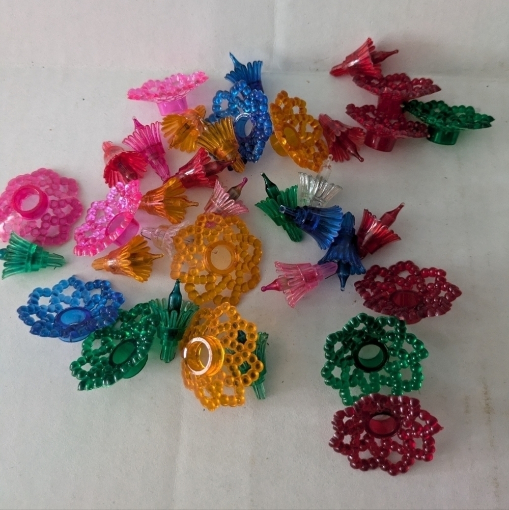 Vintage Light Reflectors Stars/Flowers. Bulbs not tested,extra included
